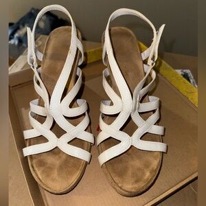 Aerosoles white wedges